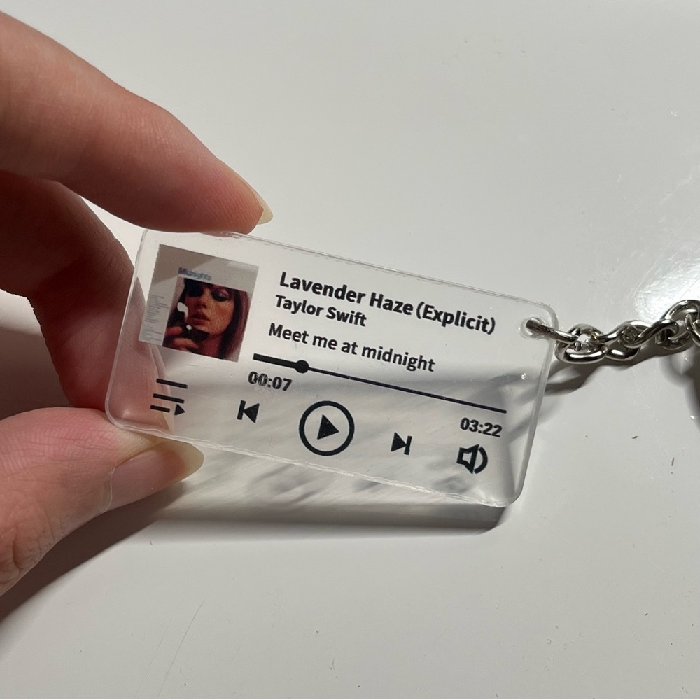 merch | taylor swift lavender haze keychain